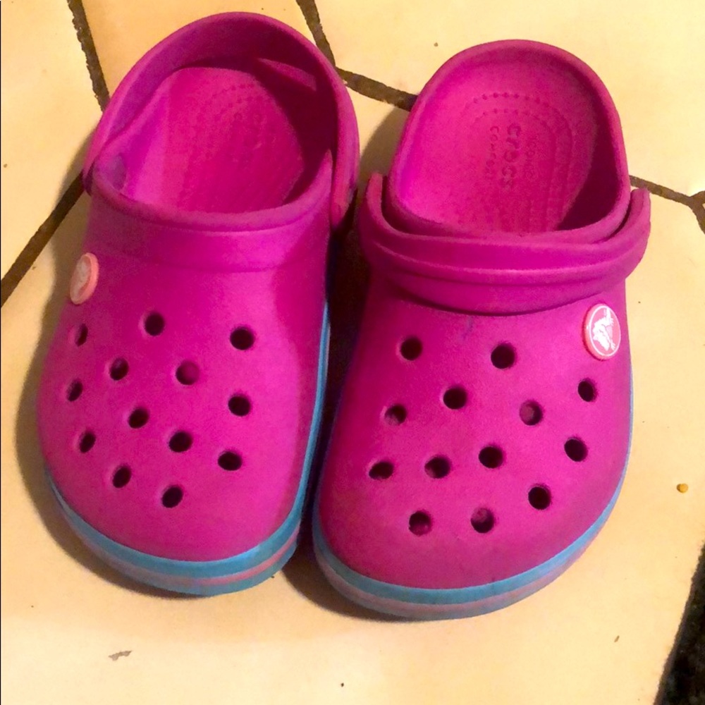 Toddler size 11 crocs.